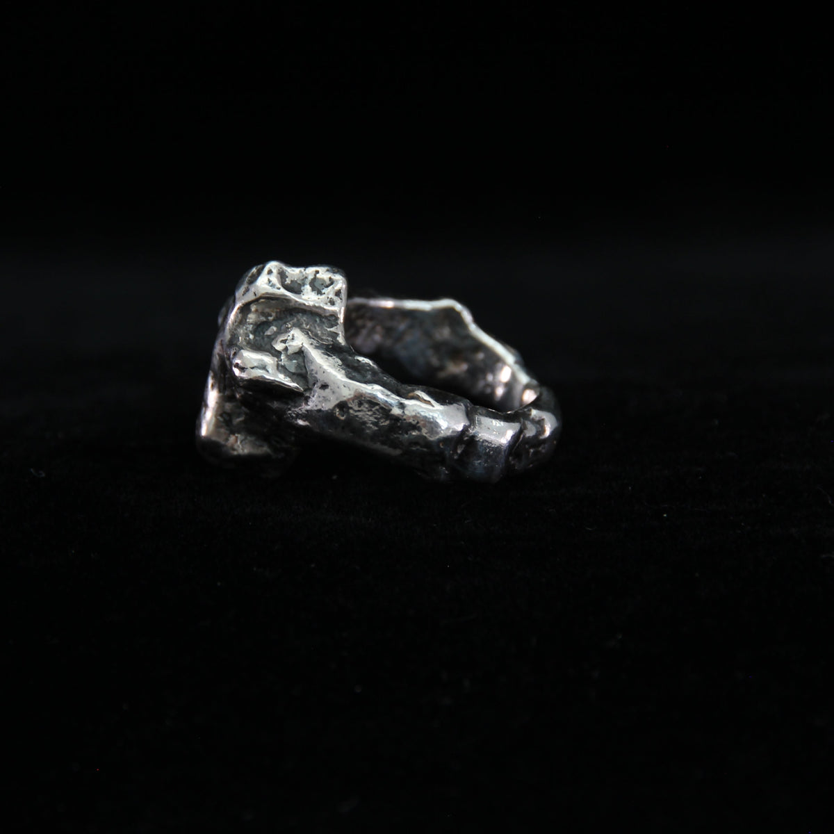 Catacombs Ring
